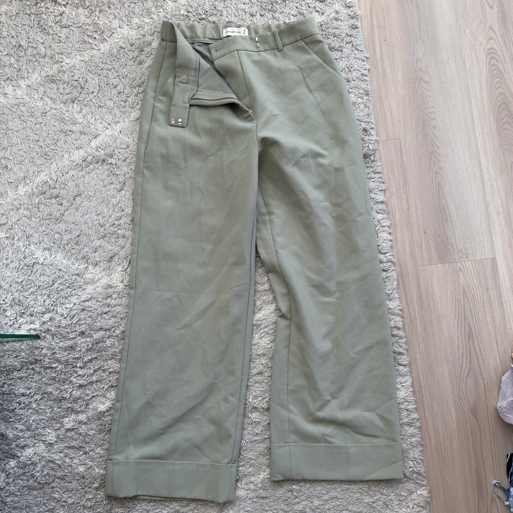 Abercrombie & Fitch Wide-Leg Chinos in Olive